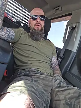 Beardedtattood live sex cam