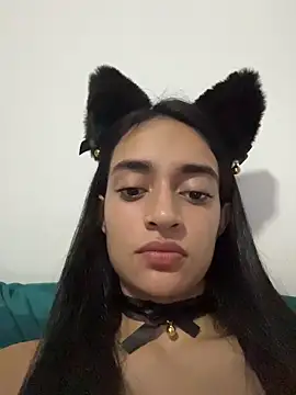 leilani_X webcam
