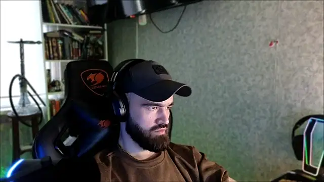 _Serious_Man webcam