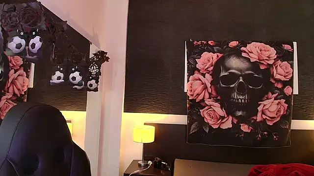 EvaaFoxxy1 webcam