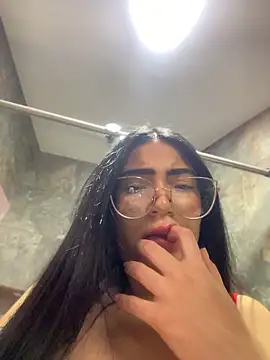 Mia_222 webcam