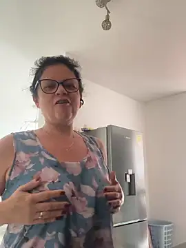 Sharongirl07 webcam