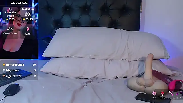 KrystalAdams live cam on StripChat