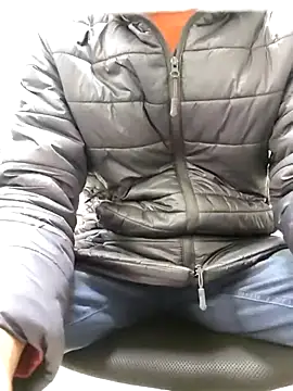 RETURNOFTPNUTS webcam