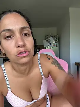 LaPetiteKim webcam