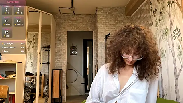 CurlyWinx webcam