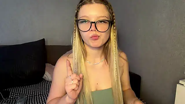 MarlaMotsinger webcam
