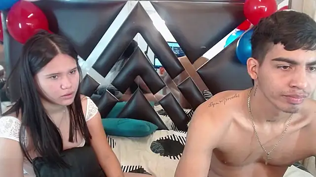 Milo_and_Mily webcam
