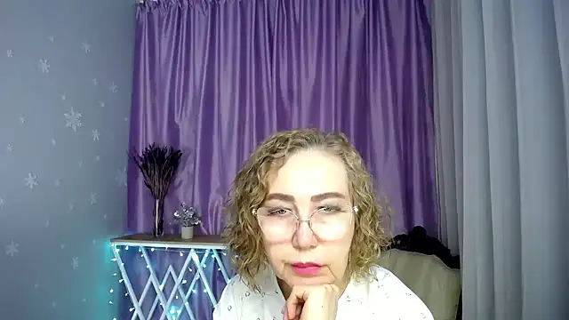 queen_a_n_i webcam
