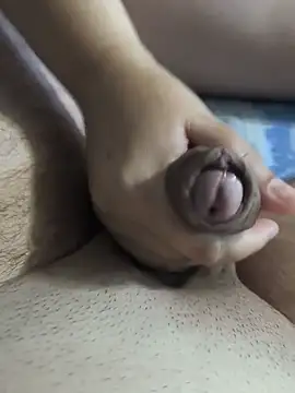 MadaamJizz_DickLewd webcam