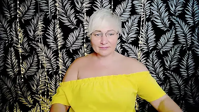 Olivia_playful webcam