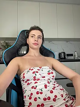 CurlyLara live sex cam