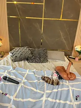 emily-Hornyy webcam