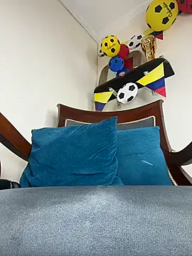LilaRvsh webcam