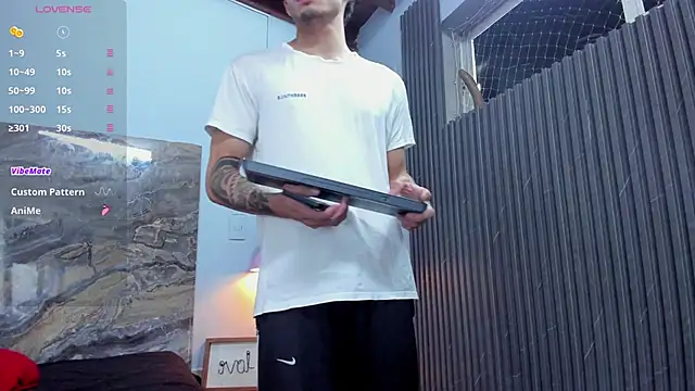 James-06 webcam