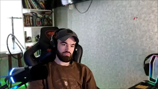 _Serious_Man webcam