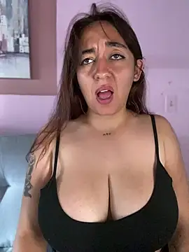 Im_Luuu webcam