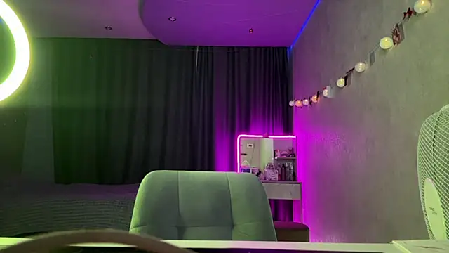 MirandaKunda webcam