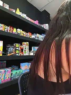 MissNyraSecret webcam