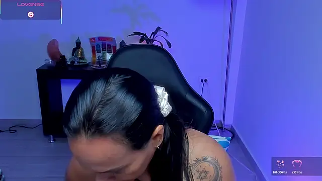 Sara_Charmy webcam