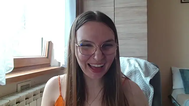 LooveELLYx webcam