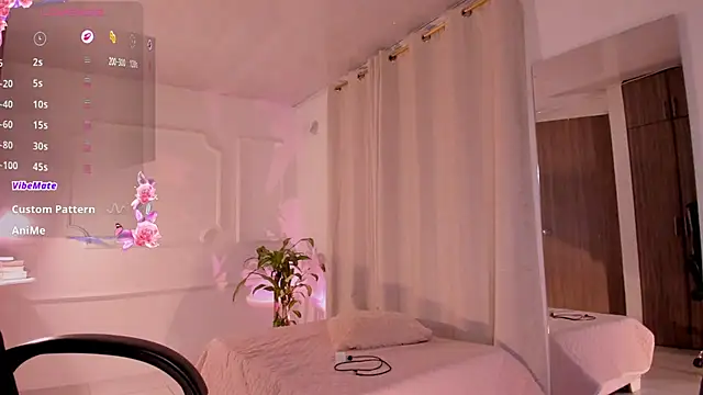 Violet_Harmon_ webcam
