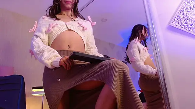 IsabelleDaza webcam