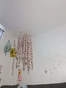Kuutar live cam on StripChat