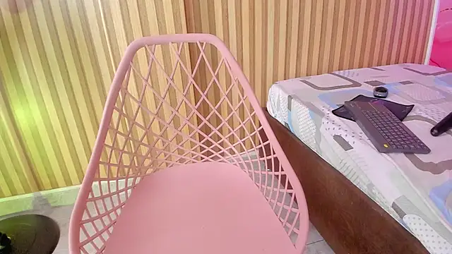 melody_paris webcam