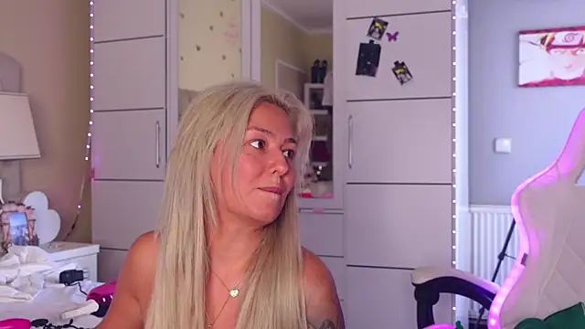 Alicia007 webcam