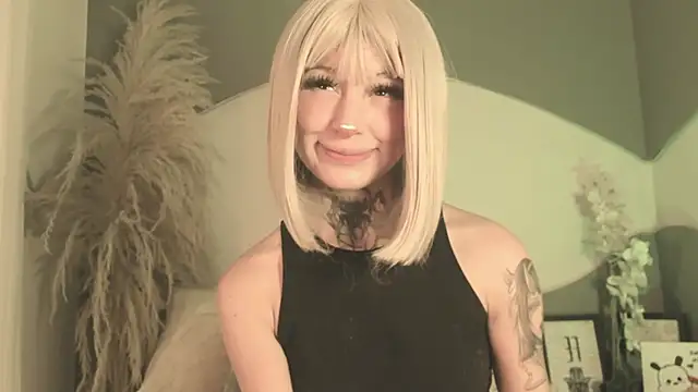 Zhally_Dee webcam