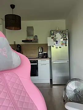LaPetiteKim webcam