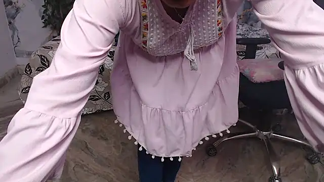 Deevisha-queen webcam