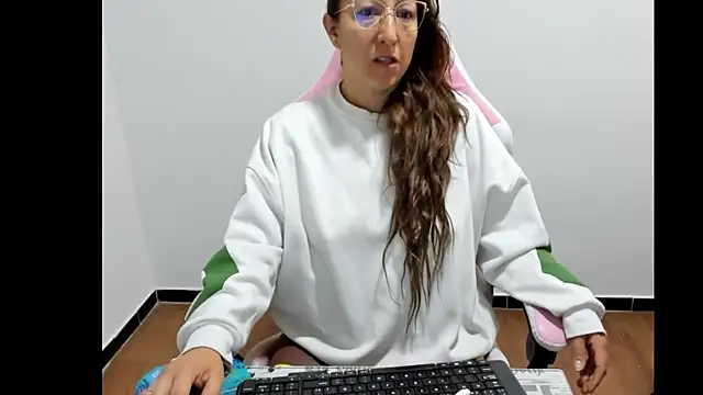 beautyfullchrys webcam