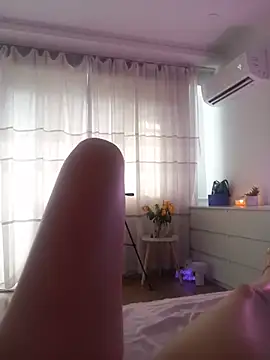 LauraDelightX webcam