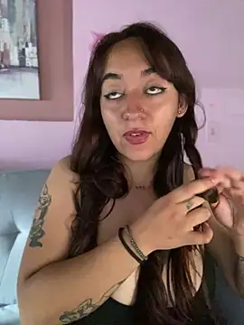 Im_Luuu webcam