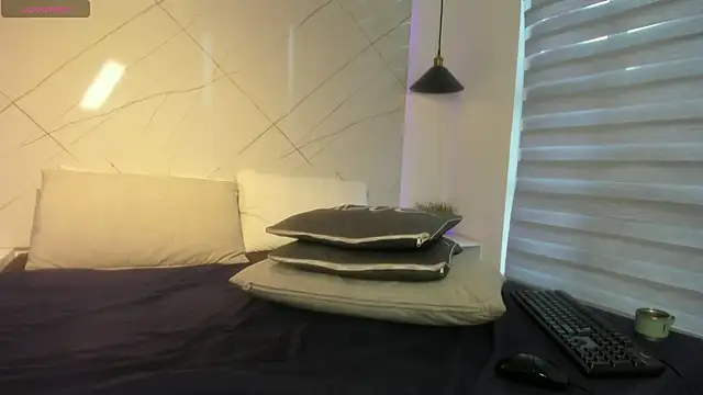 SARAH_COLLENS_ webcam