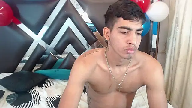 Milo_and_Mily webcam