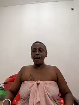 mamakarma1403 webcam