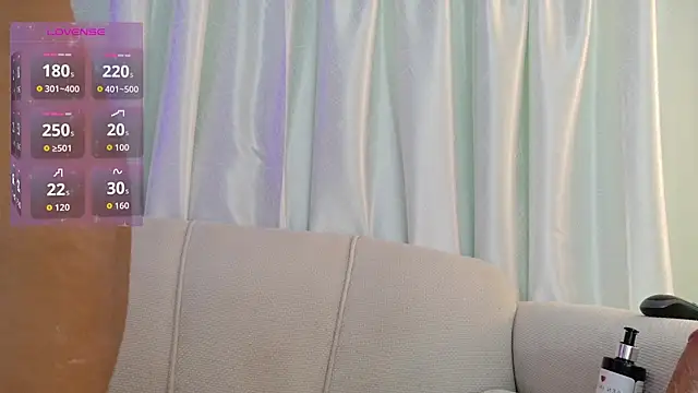YuliethPetite webcam