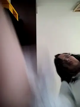 Esmeralda333 webcam