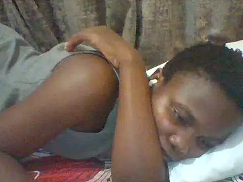 tina_2030 webcam