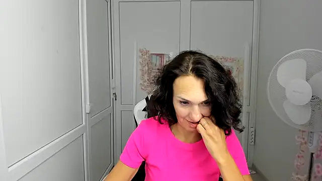OliviaKateee webcam
