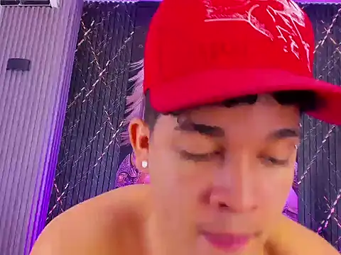 Litle_Jhos webcam
