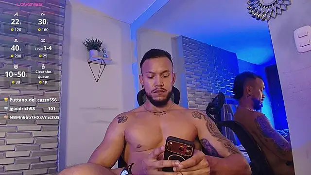 ARON_TAYLER01 webcam