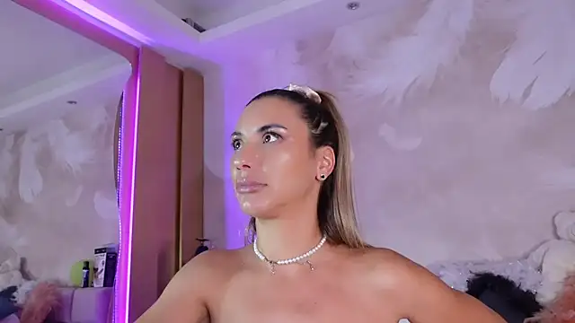 JullyBlair webcam