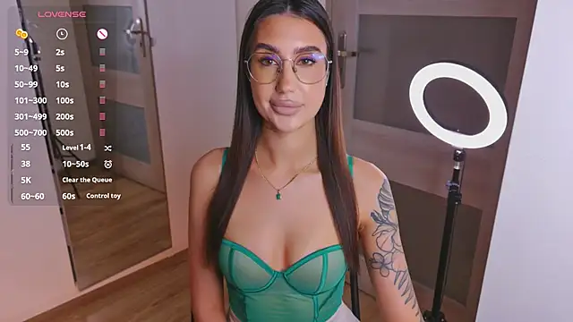 Velina83 webcam