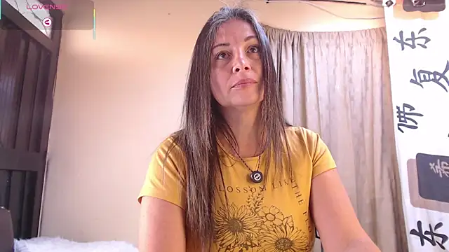 Emma_Henderson webcam