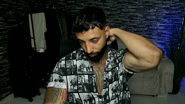 MasculineGuy99 webcam