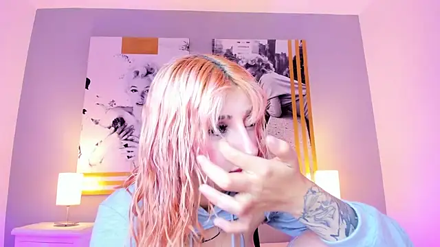 AlannaViera webcam